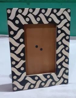 Dark Stained Oak Frame for Home Library