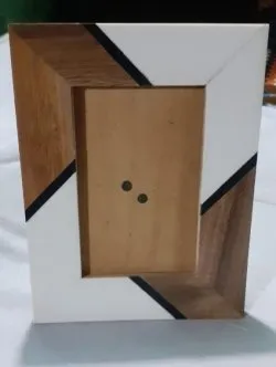 Double Layer Wooden Frame for Portraits