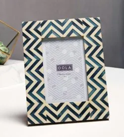 Minimal Light Oak Frame for Living Room