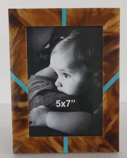 Minimalist Wooden Frame for Bedroom Decor