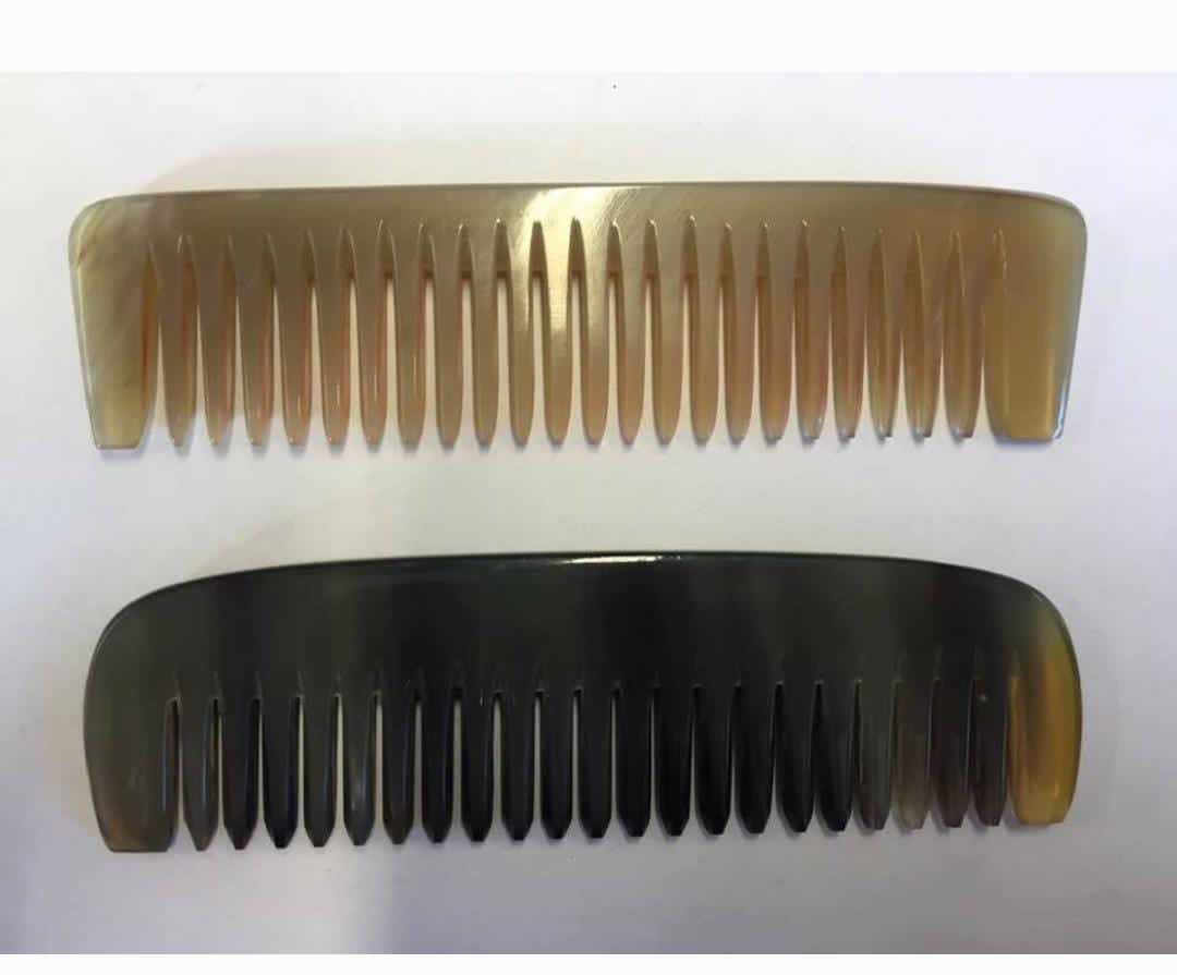 Buffalo Horn Comb For Frizz Control – Handmade Handmade Buffalo Horn Buffalo Horn Combs from India