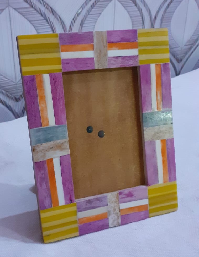 Dark Teak Wooden Frame For Office Desk – Handmade Bamboo Wood Wooden Photo Frames from India