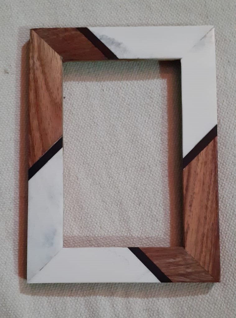 Minimal Wooden Frame For Office Wall – Handmade Maple Wood Wooden Photo Frames from India