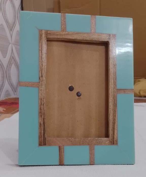 Premium Solid Wood Photo Frame For Living Room – Handmade Solid Oak Wood Wooden Photo Frames from India