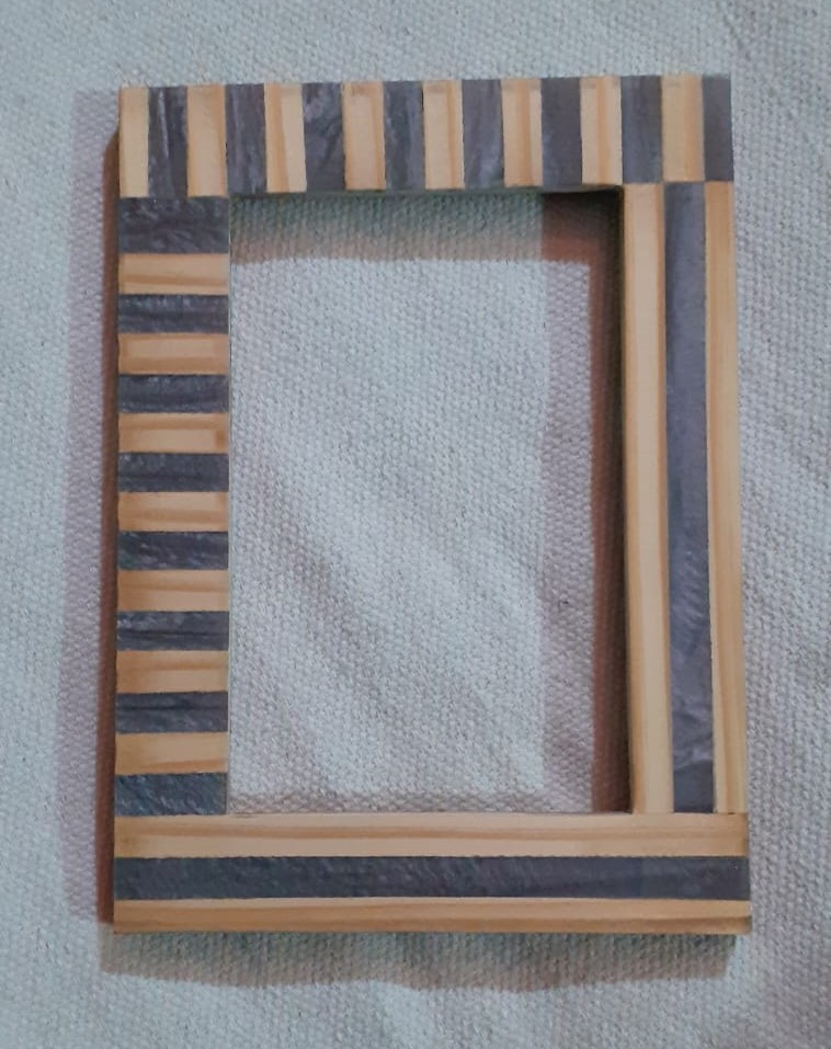 Solid Pine Wooden Frame For Diy Projects – Handmade Walnut Wood Wooden Photo Frames from India