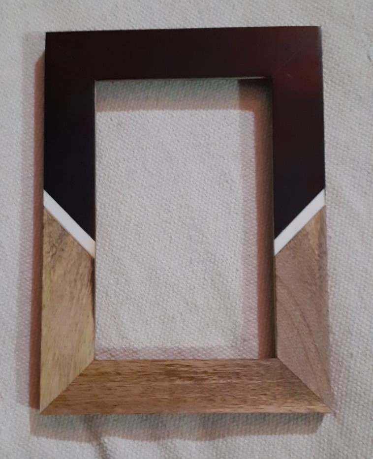 Wooden Frame For Baby Photos – Handmade Solid Oak Wood Wooden Photo Frames from India