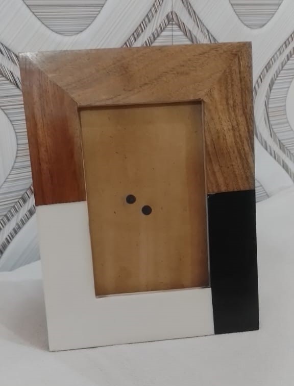 Wooden Multi-photo Frame For 4 Photos – Handmade Bamboo Wood Wooden Photo Frames from India